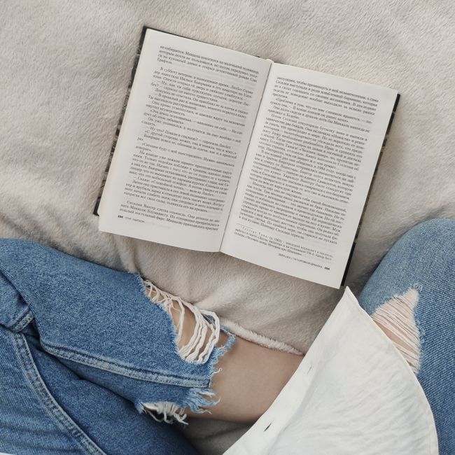 Chhavi Sharma's post tagged #booklover